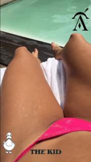 Victoria Xipolitakis feet photo 8