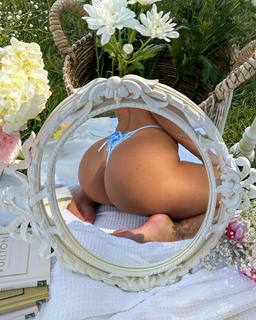 Victoriaasecretss feet photo 2