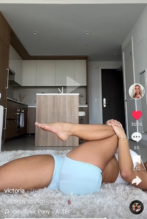 Victoriaasecretss feet photo 17
