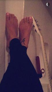 Vida Guerra feet photo thumbnail