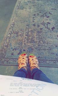 Vida Guerra feet photo thumbnail