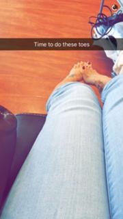 Vida Guerra feet photo thumbnail