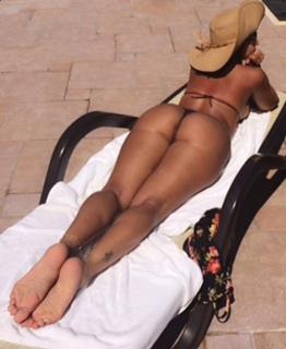 Vida Guerra feet photo thumbnail
