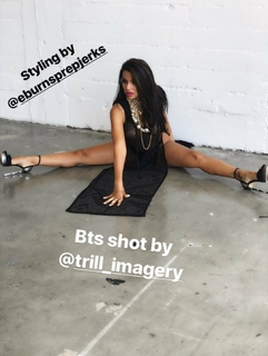 Vida Guerra feet photo thumbnail