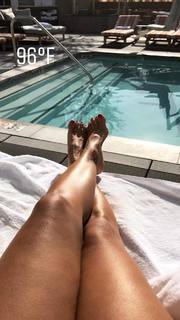 Vida Guerra feet photo thumbnail