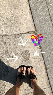 Vida Guerra feet photo thumbnail