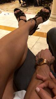 Vida Guerra feet photo thumbnail