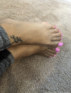 Vida Guerra feet photo thumbnail