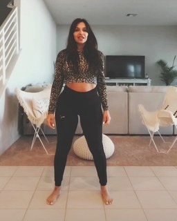 Vida Guerra feet photo thumbnail