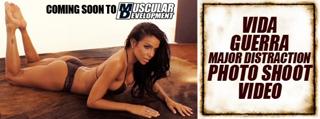 Vida Guerra feet photo thumbnail