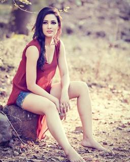Vidisha Srivastava feet photo 14