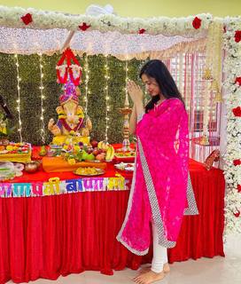 Vidisha Srivastava feet photo 15