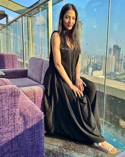 Vidisha Srivastava feet photo 10
