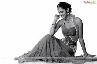 Vidisha Srivastava feet photo 5