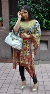 Vidya Balan feet photo thumbnail