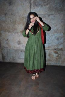 Vidya Balan feet photo thumbnail