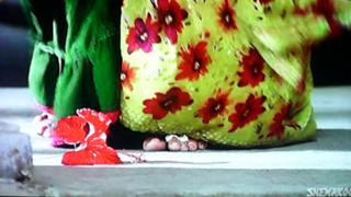 Vidya Balan feet photo thumbnail