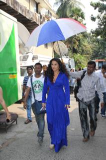 Vidya Balan feet photo thumbnail