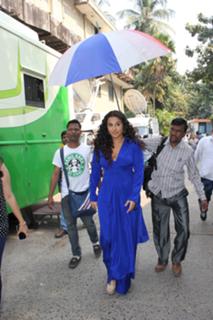 Vidya Balan feet photo thumbnail