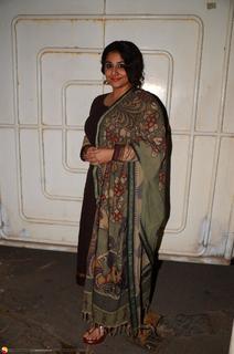 Vidya Balan feet photo thumbnail