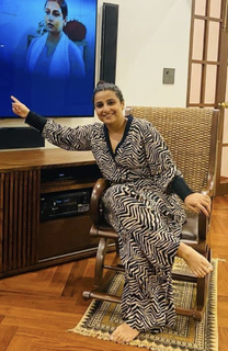 Vidya Balan feet photo thumbnail