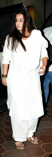 Vidya Balan feet photo thumbnail