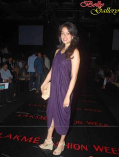 Vidya Malvade feet photo 12
