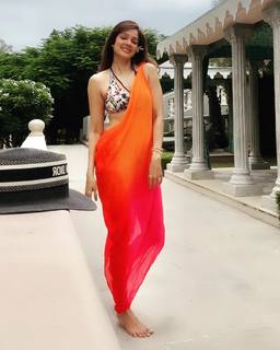 Vidya Malvade feet photo 8