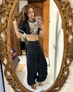 Vidya Malvade feet photo 17