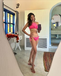 Vidya Malvade feet photo 11