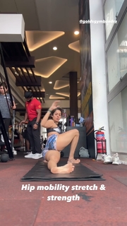 Vidya Malvade feet photo 13