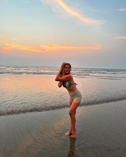 Vidya Malvade feet photo 14