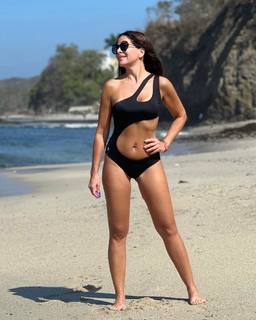 Vielka Valenzuela feet photo 1