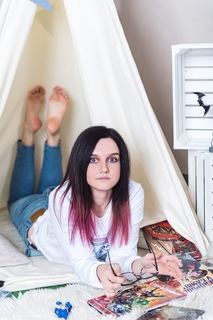 Vika Kisimyaka feet photo 2