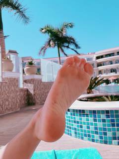 Vika Kisimyaka feet photo 20