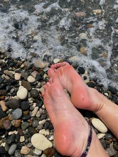 Vika Kisimyaka feet photo 12