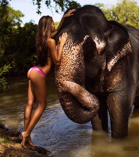 Viki Odintcova feet photo thumbnail