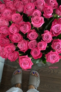 Viki Odintcova feet photo thumbnail