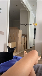 Viki Odintcova feet photo thumbnail