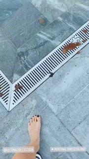 Viki Odintcova feet photo thumbnail