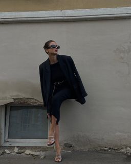 Viki Odintcova feet photo thumbnail