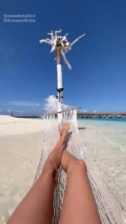 Viki Odintcova feet photo thumbnail