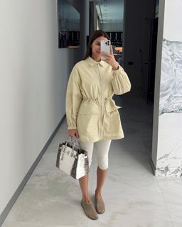 Viki Odintcova feet photo thumbnail