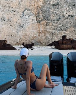 Viki Odintcova feet photo thumbnail