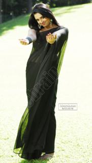 Vimala Raman feet photo 3