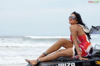 Vimala Raman feet photo 4