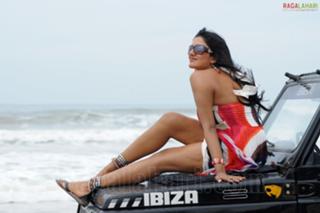 Vimala Raman feet photo 16
