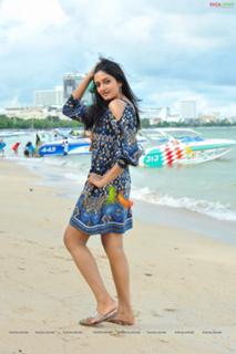 Vimala Raman feet photo 1