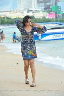 Vimala Raman feet photo 3