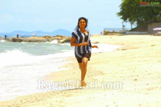 Vimala Raman feet photo 14